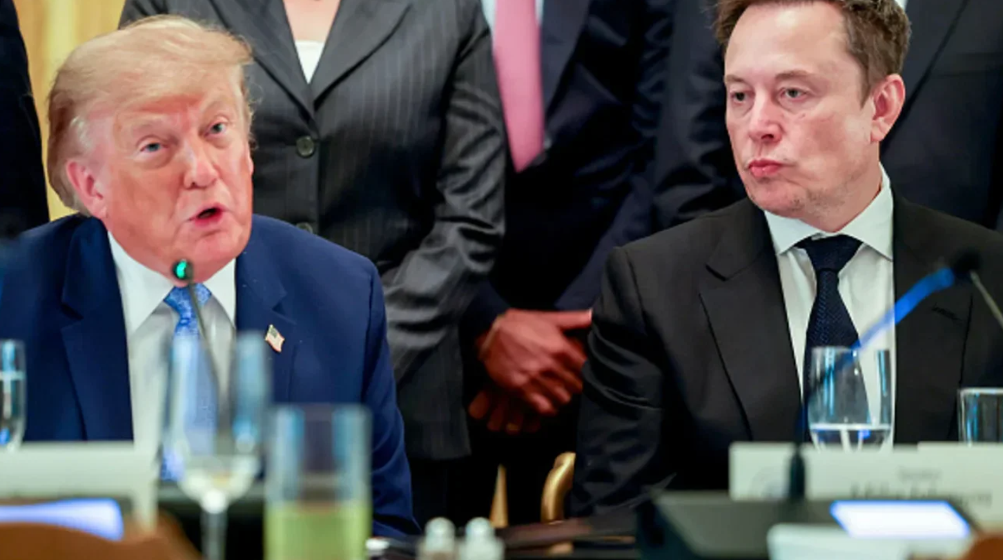 Трамп заявив, що Маск зняв обмеження швидкості для Starlink в Україні