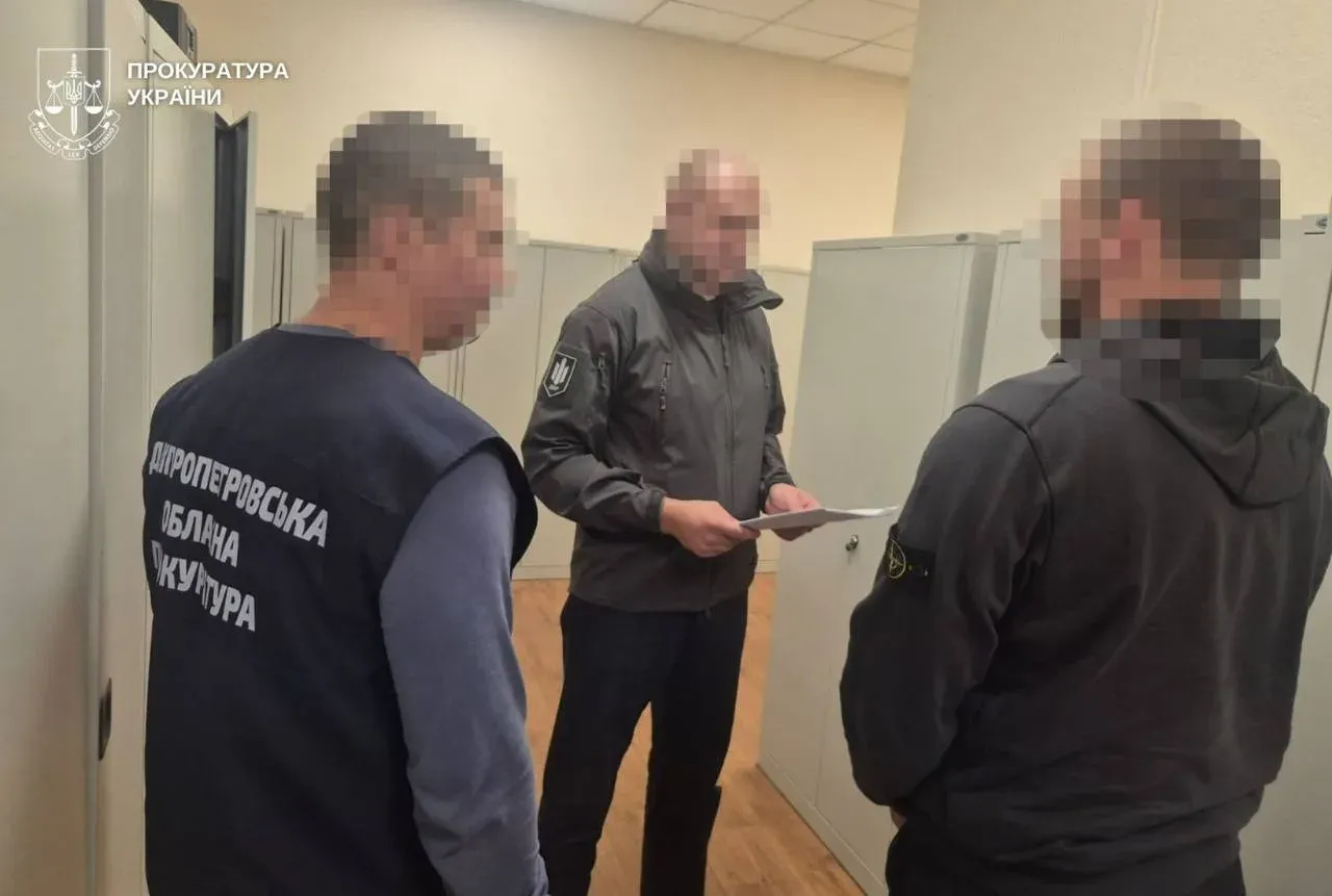Троє поліцейських із Дніпропетровщини підозрюються в розбої_1