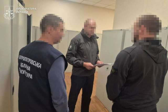 Троє поліцейських із Дніпропетровщини підозрюються в розбої_1