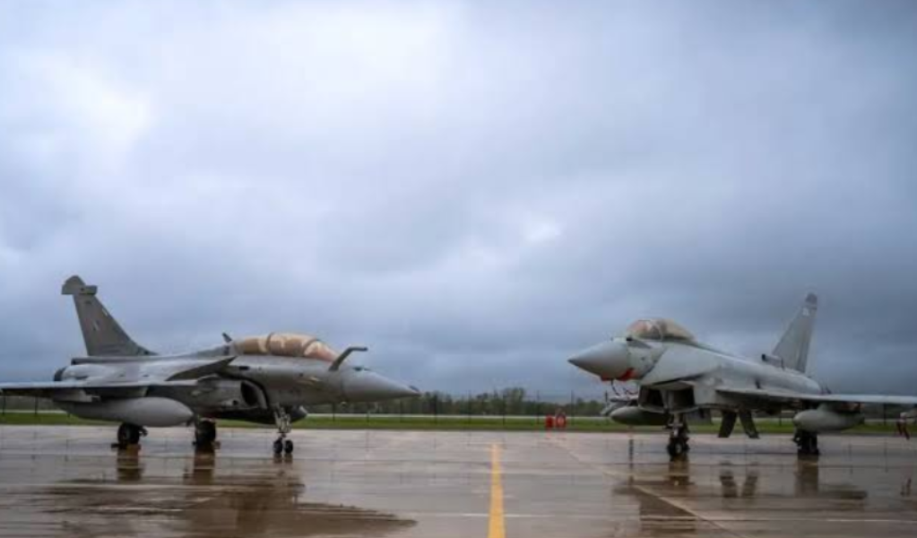 Французькі та британські винищувачі вперше провели спільні ядерні навчання
