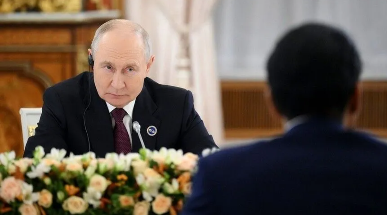 путін зустрівся у Москві з лідерами Ірану та Катару